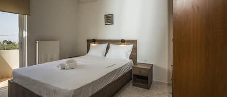 2 quartos, ferros/tábuas de passar roupa, Wi-Fi, roupa de cama