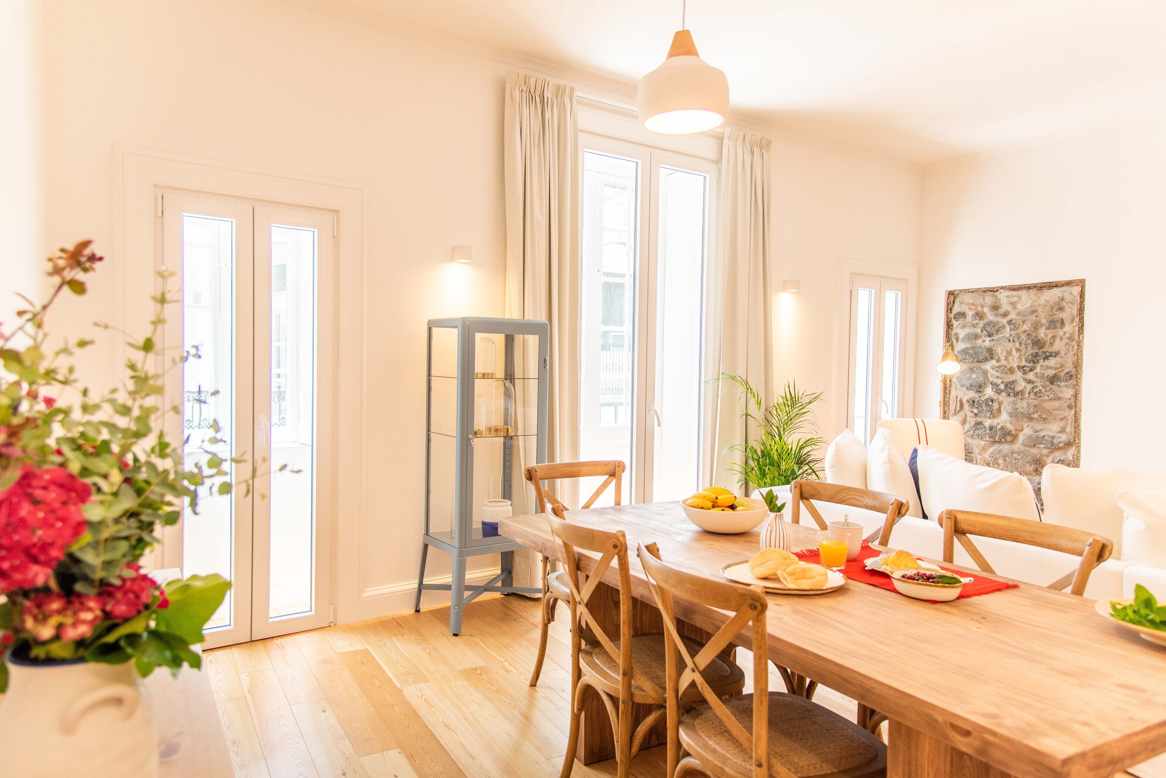 Superior-Apartment, 1 Queen-Bett und Schlafsofa, Nichtraucher, Stadtblick | Wohnbereich