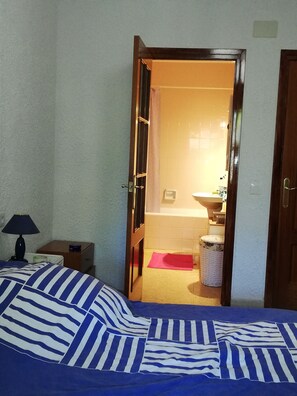 3 Schlafzimmer, Bügeleisen/Bügelbrett, kostenloses WLAN, Bettwäsche
