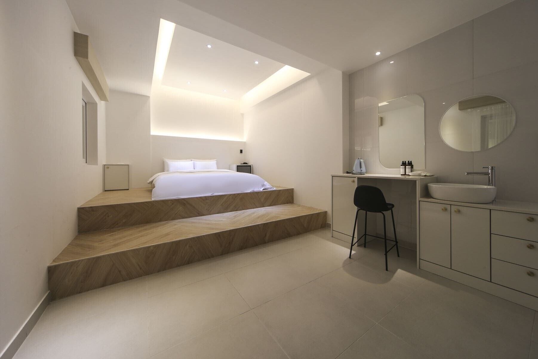 VIP | Down comforters, free WiFi