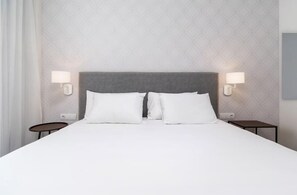 羽絨被、客房內保險箱、遮光布/窗簾、熨斗/熨衣板