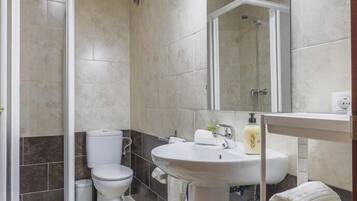 Baignoire, serviettes fournies