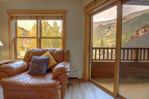 Condo, 1 Bedroom | Living area
