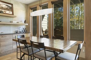 Condo, 3 Bedrooms | Dining