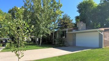 House, Multiple Bedrooms | Property grounds