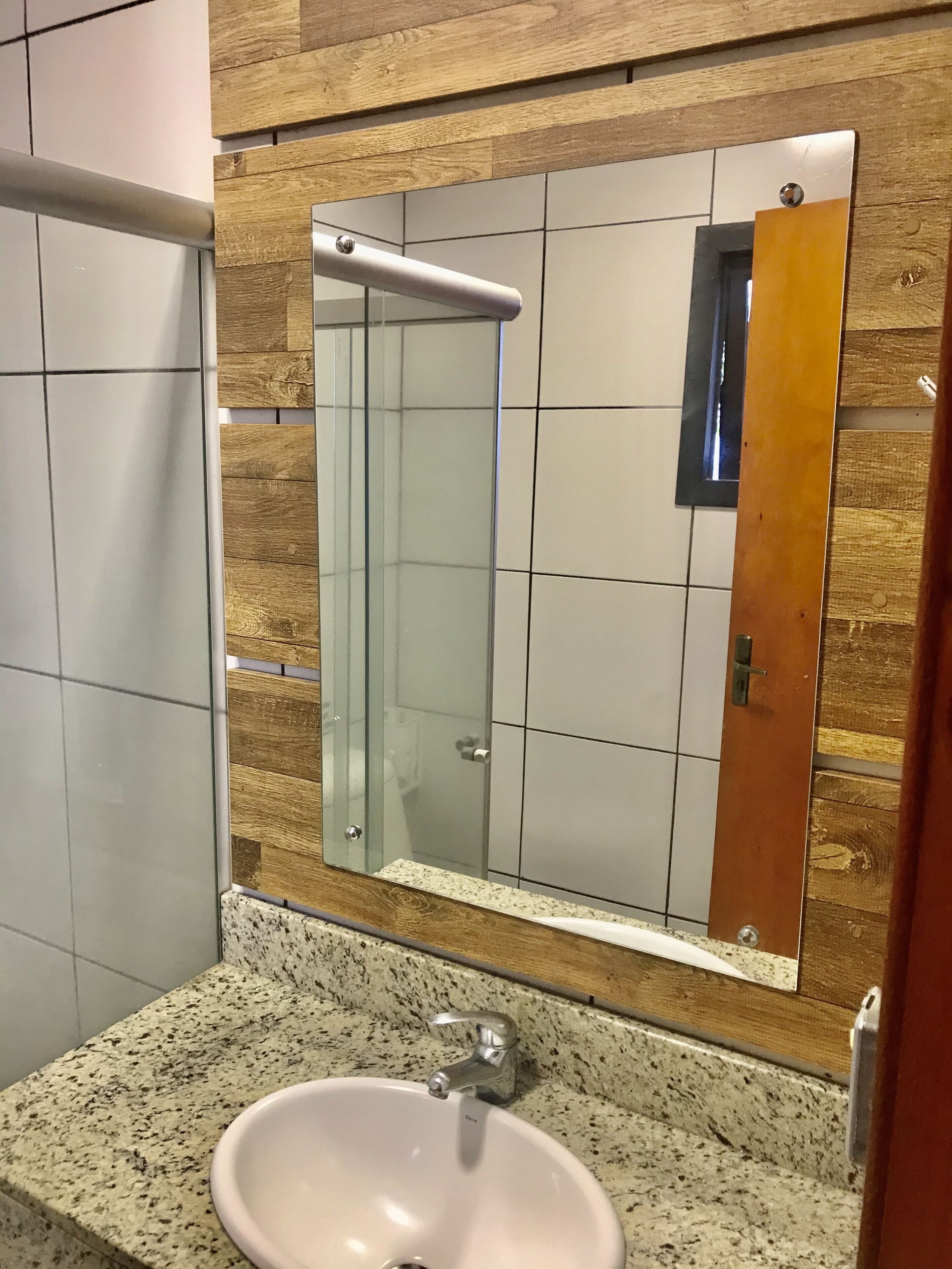 single room | bathroom | shower, towels