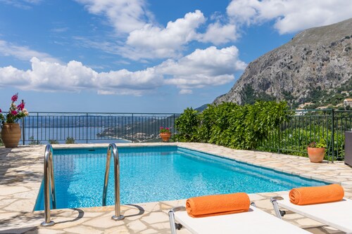 Villa Zeta Nissaki with magnificent sea view