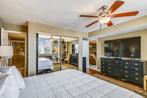 Condo, 2 Bedrooms | 2 bedrooms, iron/ironing board, free WiFi - DP 202C Recently renovated 2 bedroom condo near Destin Harbor and amazing views by RedAwning (Destin)