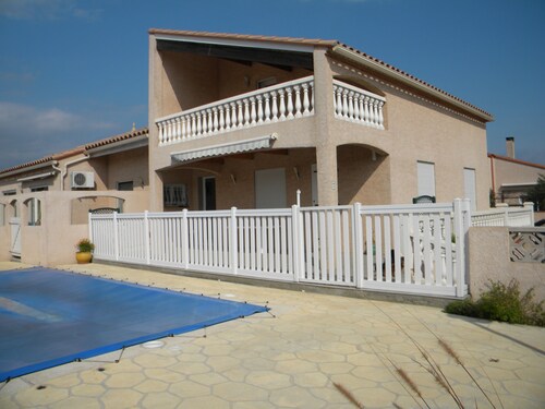 Villa 75m, 4 stars, Private pool, 3 bedrooms (1 air-conditioned), Kitchen with air-conditioning, Terrace.