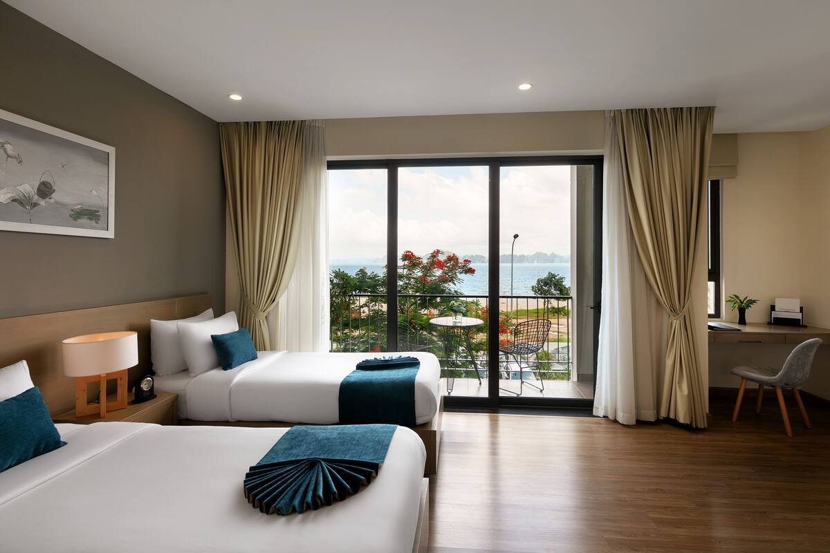5 bedrooms, in-room safe, desk, free WiFi