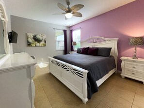6 bedrooms, iron/ironing board, WiFi, bed sheets