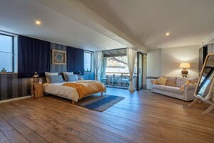 Loft Panoramique | Ameublement personnalisé, Wi-Fi gratuit, draps fournis