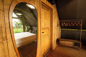 Deluxe Tent | Premium bedding, down comforters, memory foam beds, minibar - Maison Di Fiore Park  (Ercolano)