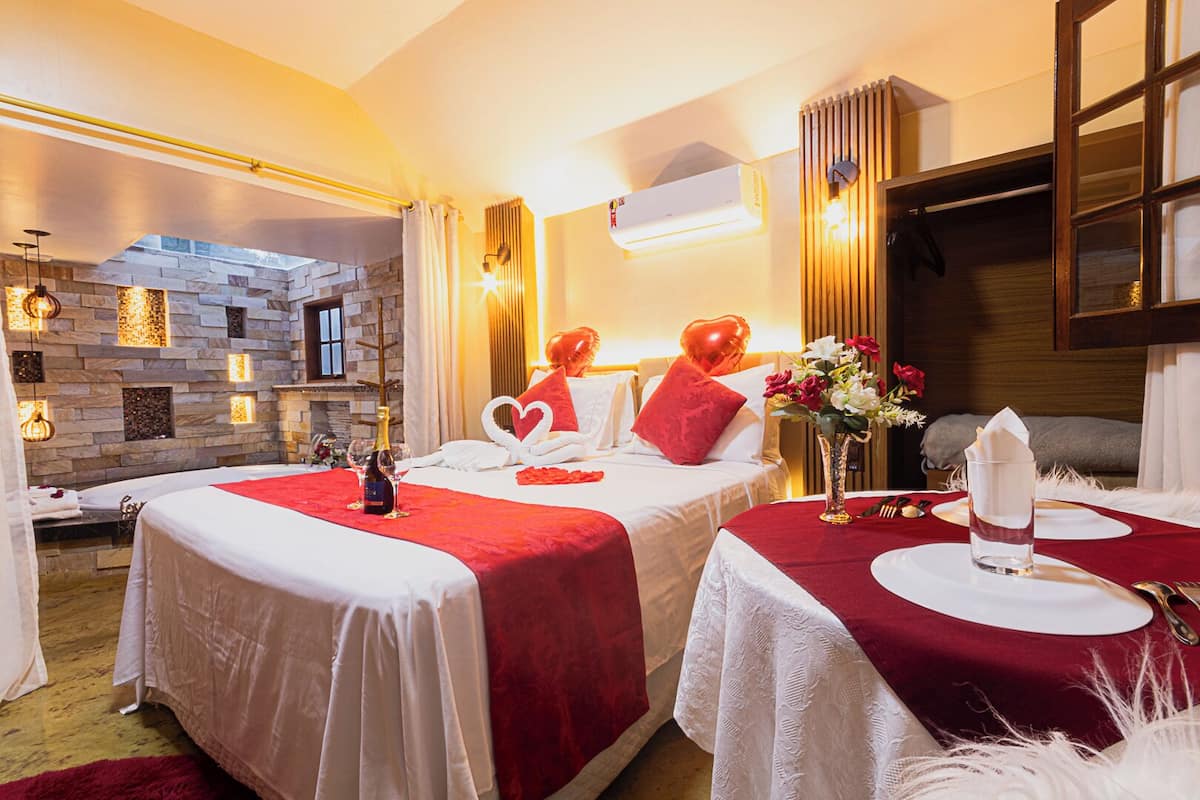 Premium Double Room | Egyptian cotton sheets, premium bedding, pillowtop beds, minibar