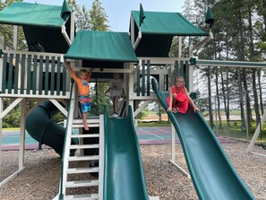 Children's play area - outdoor - Gathering Place Resort & Lodge (Birchwood)