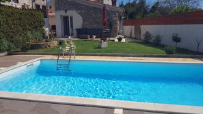Outdoor pool - Authentic Istrian Stone House with a Privat Pool, Barbecue and a Small Garden (Medulin)