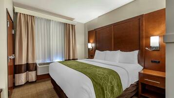 Standard Single Room, 1 King Bed with Sofa bed, Non Smoking | Desk, laptop workspace, iron/ironing board, free WiFi