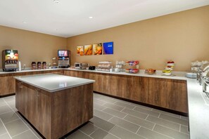 Free daily continental breakfast  - Comfort Suites Grand Island South (Grand Island)