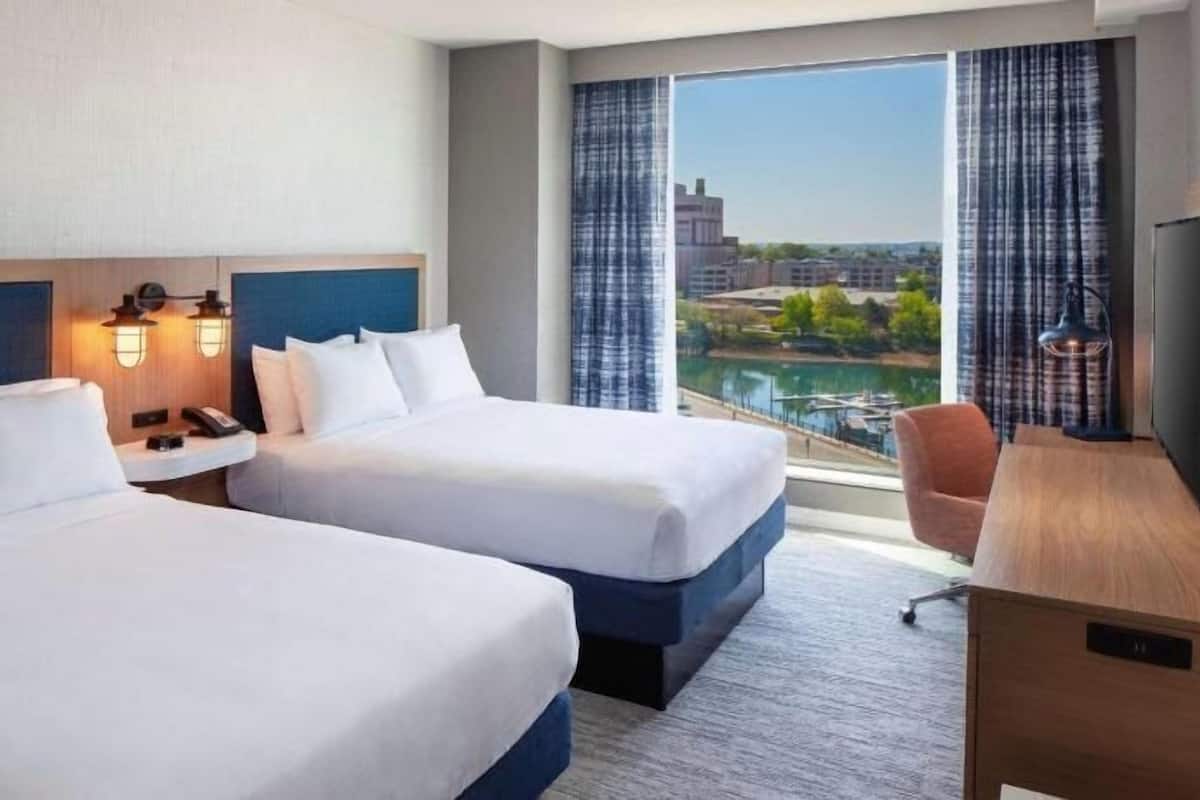 In-room safe, desk, soundproofing, iron/ironing board