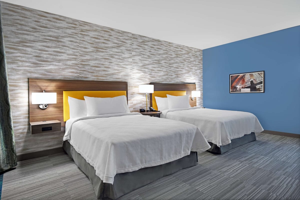 1 bedroom, hypo-allergenic bedding, desk, laptop workspace