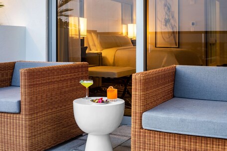 Hilton Miami Aventura - Image 52