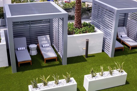 Hilton Miami Aventura - Image 35