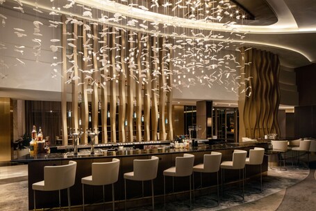 Hilton Miami Aventura - Image 18