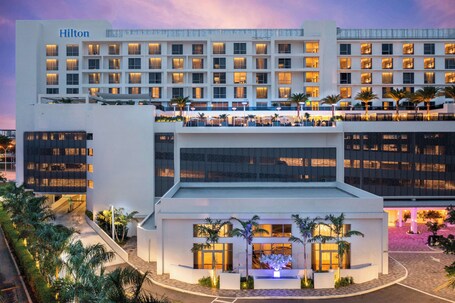 Hilton Miami Aventura - Image 15