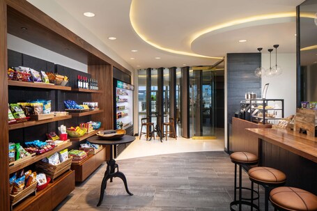Hilton Miami Aventura - Image 44
