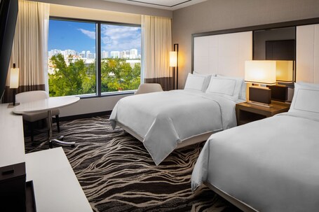 Hilton Miami Aventura - Image 24