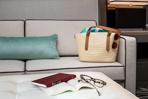 55-inch Smart TV with digital channels, TV, Netflix