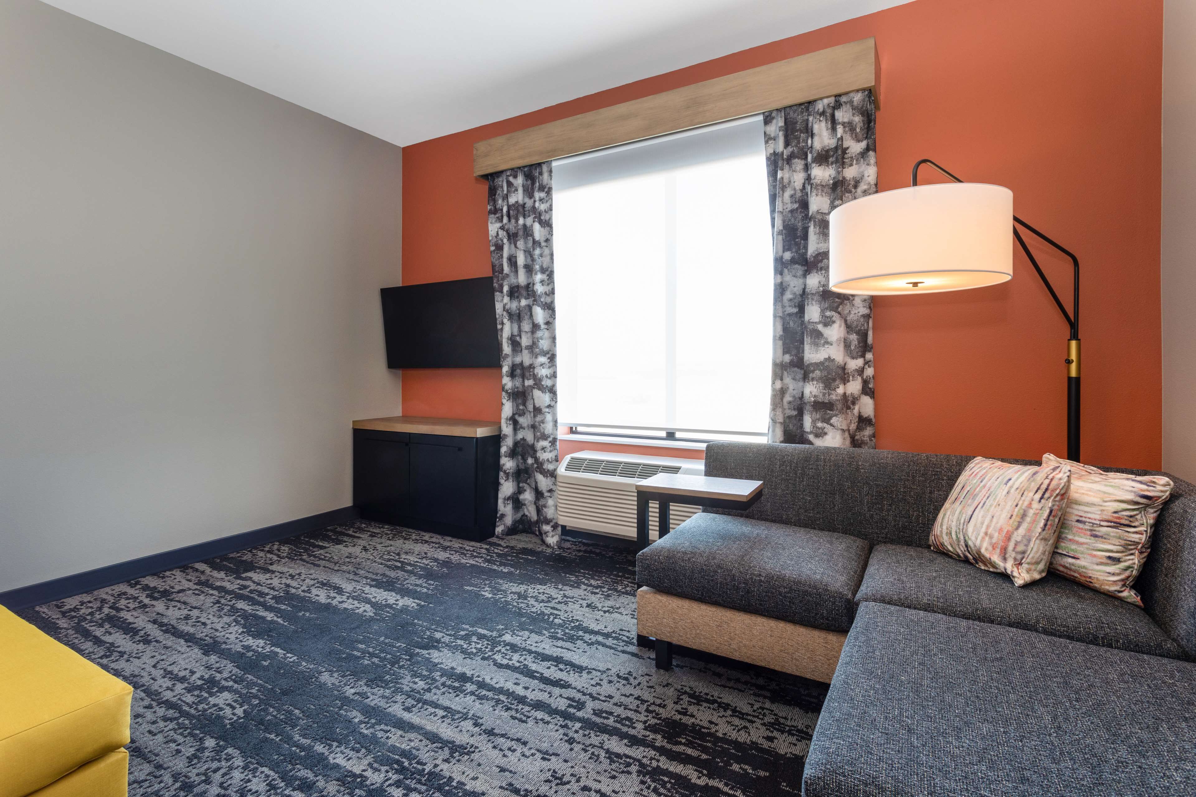 premium room, 1 king bed (drinks & snacks) | premium bedding, pillow-top beds, desk, laptop workspace