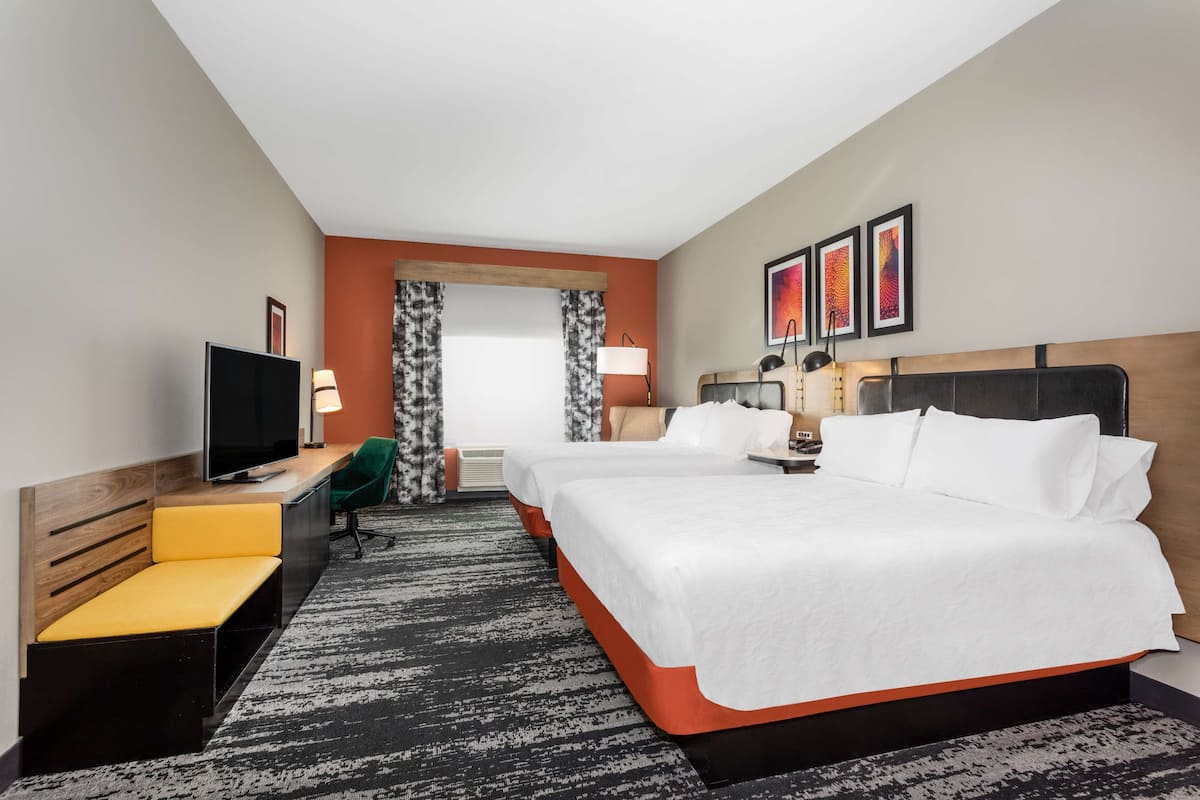 Standardzimmer, 2 Queen-Betten | Hochwertige Bettwaren, Pillowtop-Betten, Schreibtisch