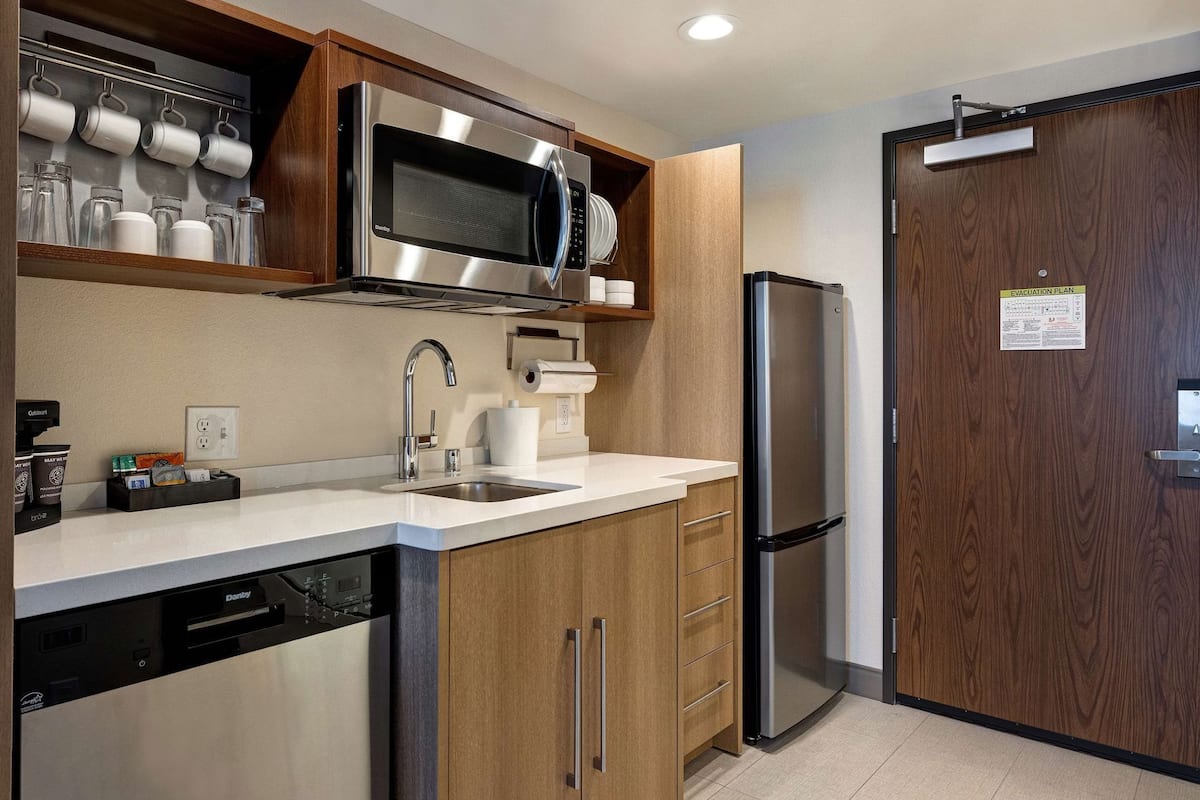 Cocina privada | Refrigerador, microondas y lavavajillas