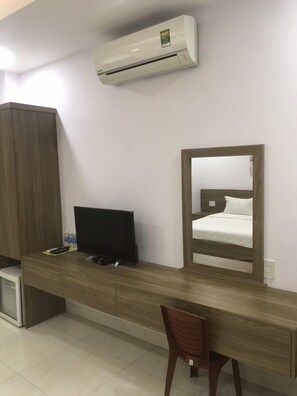 Blackout curtains, free WiFi - South Flower Hotel (Nha Trang)