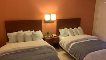 Minibar, free WiFi, bed sheets