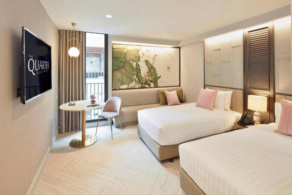 Minibar, in-room safe, desk, blackout curtains