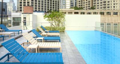 The Quarter Ploenchit by UHG