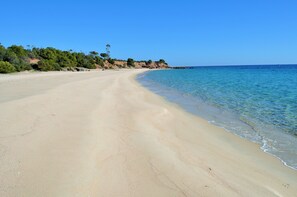 Beach nearby - Pretty little villa 200 meters from the sea completely renovated (Santa Margherita di Pula, Pula)