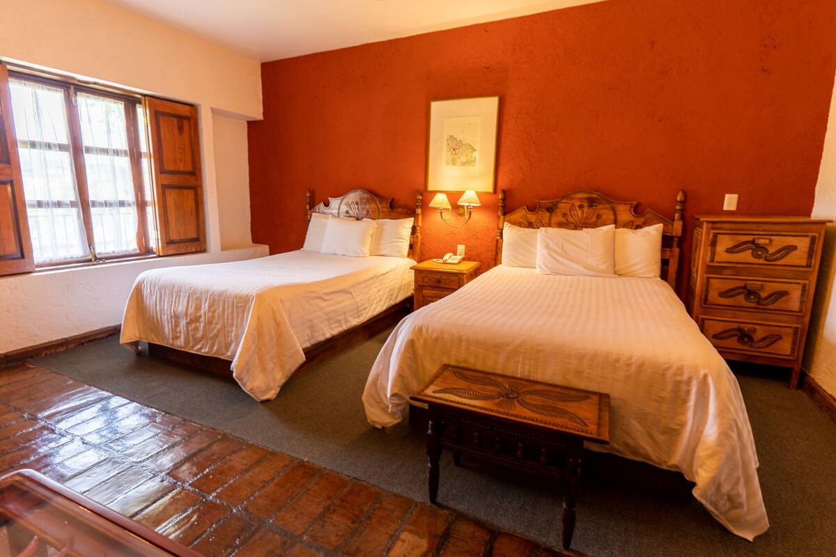 Quadruple Room | WiFi (free), bed sheets