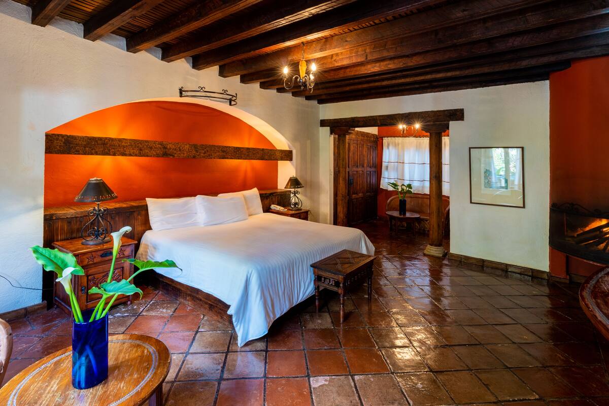 Standard Room, 1 Double Bed | WiFi (free), bed sheets