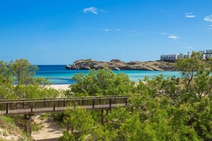 Beach nearby, sun-loungers - Beautiful 3-bedroom apartment with terrace, barbecue, WIFI, pool and GOLF. SON PARC (Son Parc)