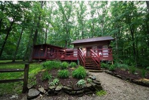 Exterior - 1859 Historic Log Cabin, pet friendly and 5 minutes to Nashville! (Brown County)