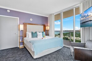 Literie de qualité supérieure, coffres-forts dans les chambres, bureau