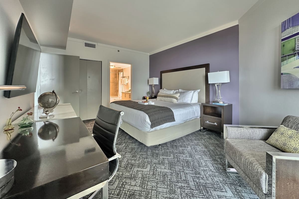 Deluxe Apartment, Balcony, Partial Ocean View1814 | 1 bedroom, premium bedding, in-room safe, desk