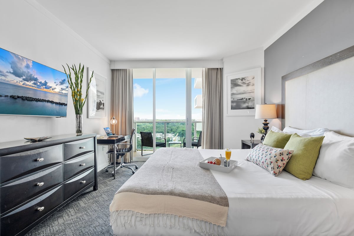 1 quarto, roupas de cama premium, cofres nos quartos, escrivaninha