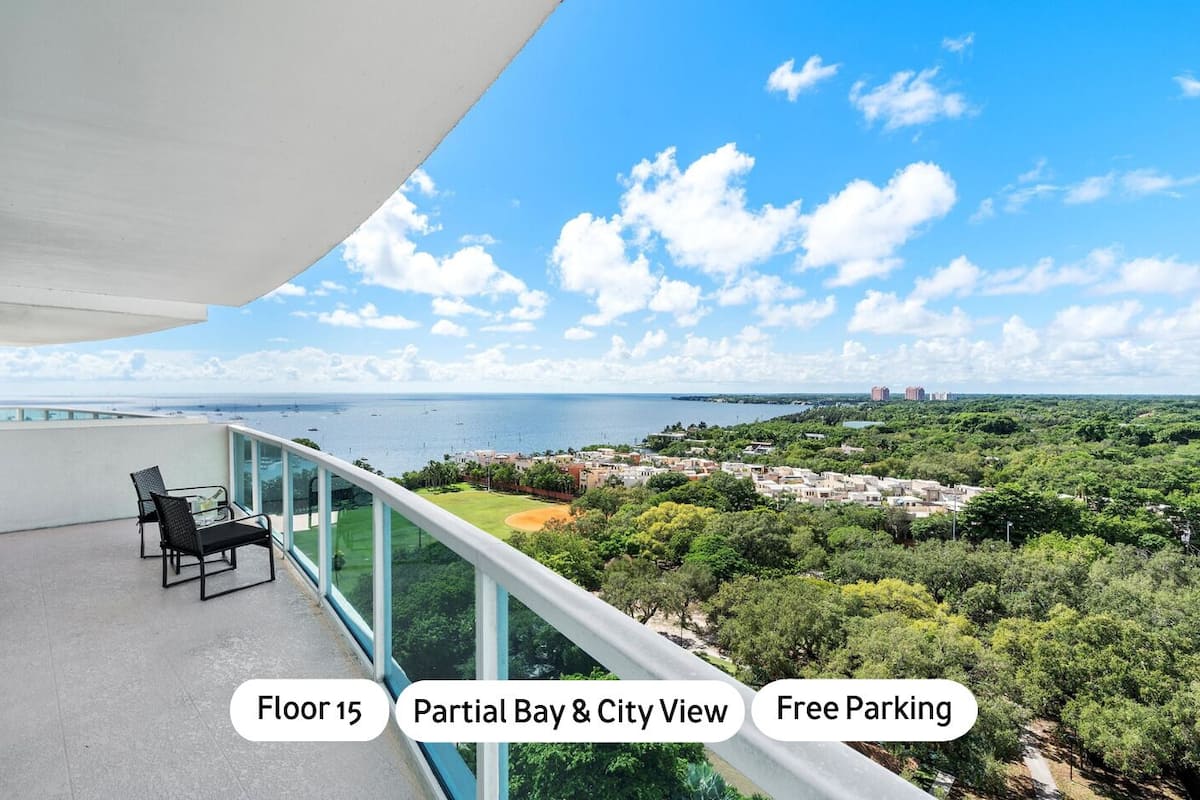 Deluxe Apartment, 2 Bedrooms, Kitchen, Partial Ocean View1517 | Terrace/patio