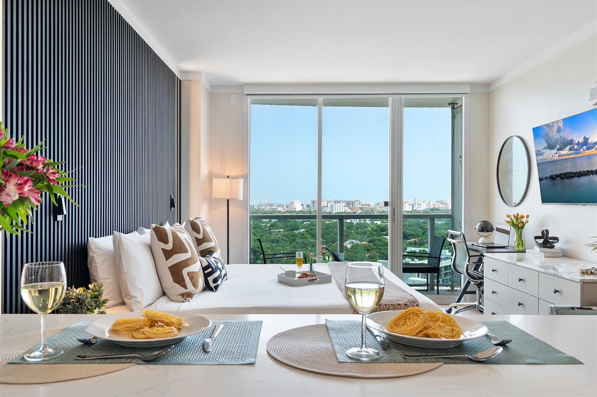 Deluxe Studio, City View | Premium bedding, in-room safe, desk, laptop workspace
