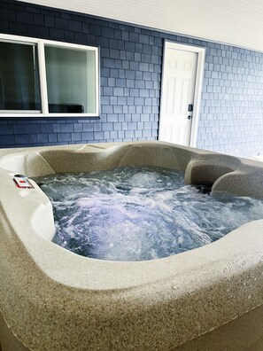 Baignoire à remous intérieure