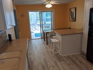 Luokittelematon kuva, 2 kautta 44, painike